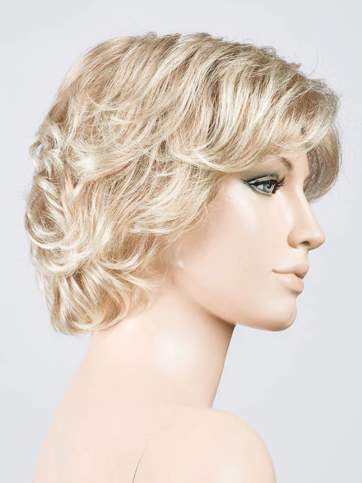 Alexis - Image 15